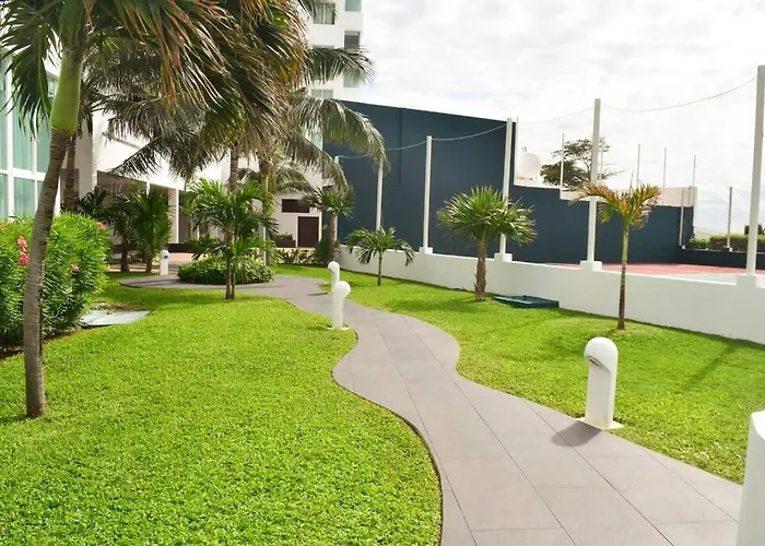 Luxury Ocean Front Apartment, 2 Bedroom Beach, Gym, Spa